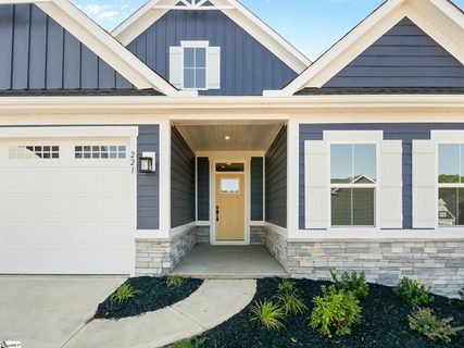 221 Hollythorpe Lane sold home in Landon Station, Fountain Inn, SC