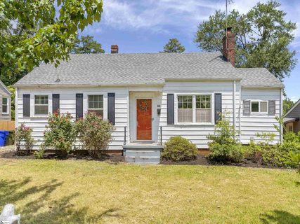 17 Waters Avenue sold home in Pickwick Heights, Greenville, SC