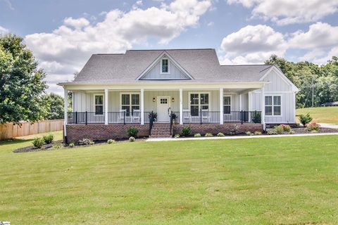 102 The Trace sold home in The Bluffs At High Point, Belton, SC