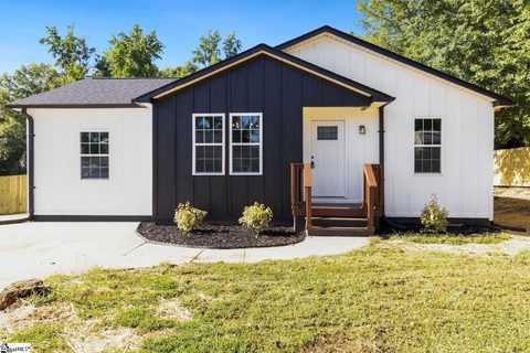 4 Shady Pines Court sold home in Tall Pines, Fountain Inn, SC