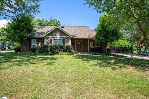 203 Walker Way sold home in Walkers Crossing, Simpsonville, SC