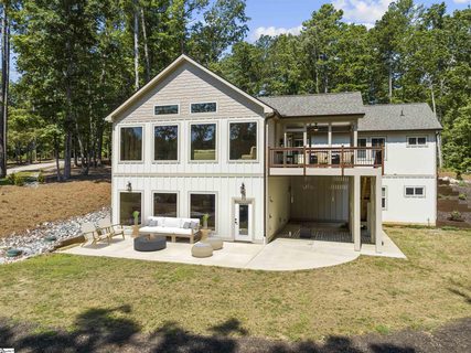 102 N Wynward Pointe Drive sold home in Wynward Pointe, Salem, SC