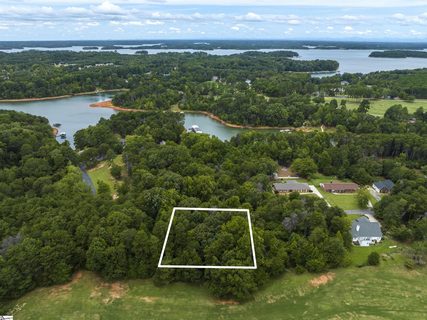 315 Lakefront Drive