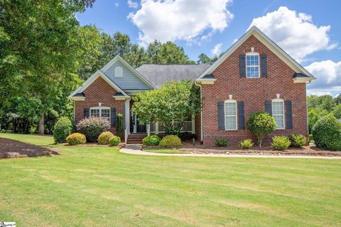 121 Lantern Ridge Drive sold home in Lantern Ridge, Easley, SC