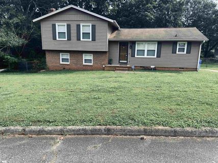 4 Chatwood Court