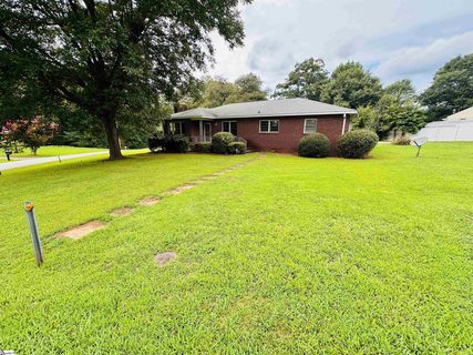 111 Tanglewood Drive sold home in Tanglewood, Greenville, SC