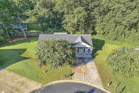 823 Gray Eagle Lane