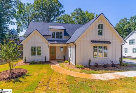 17 Sugarberry Drive sold home in Dove Tree, Greenville, SC