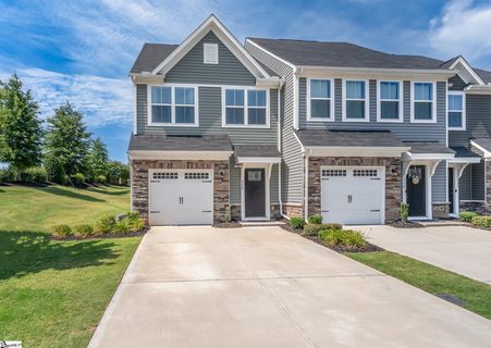 332 Hunt Glenn Court sold home in South Main Townes, Greer, SC
