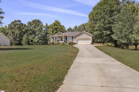 243 Hallmark Circle sold home in Hallmark, Easley, SC