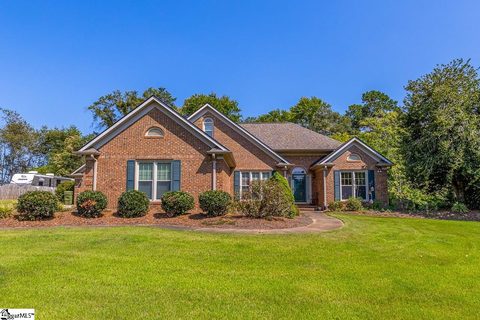 261 E Autumn Ridge Road sold home in Sedgefield, Moore, SC