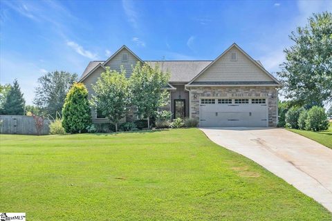 311 Cliffrose Court sold home in Lancaster Farms, Spartanburg, SC