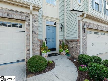 Previously sold for $319,000