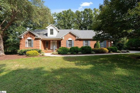 422 N Pond View Drive sold home in The Shores, Duncan, SC