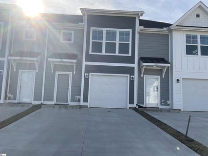 319 Lion Heart Lane pending home in East Fairview Townhomes, Greer, SC