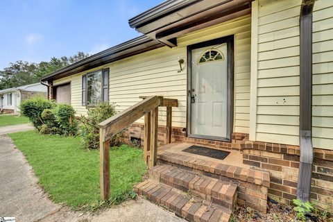 207 Berea Forest Circle sold home in Berea Forest, Greenville, SC