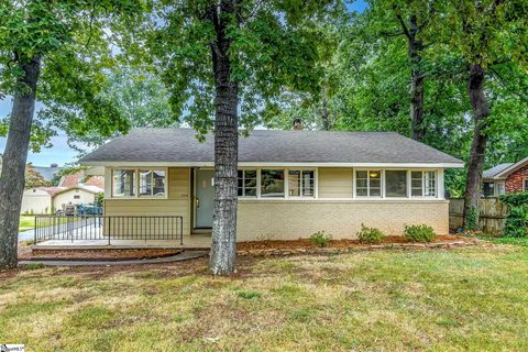 206 Laurel Road