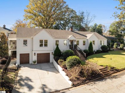 219 E Augusta Place