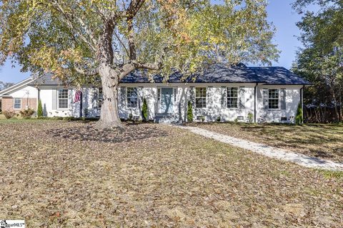 3 Vaille Drive sold home in Sheffield Forest, Taylors, SC
