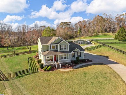 18 Bolero Lane sold home in Hillside Plantation, Travelers Rest, SC