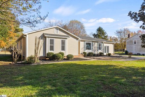 104 Andulusian Trail sold home in Heritage Lakes, Simpsonville, SC