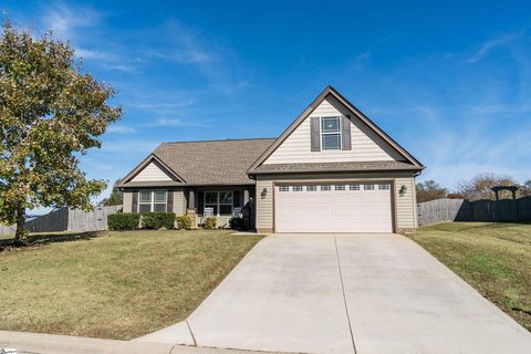 15 Bilbury Way sold home in Glastonbury Village, Travelers Rest, SC
