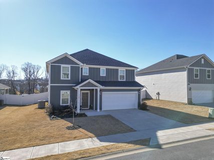 404 Roderick Lane