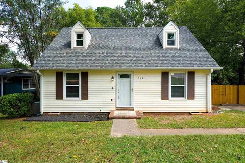 102 Sherry Lane