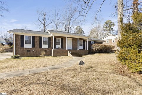 403 Confederate Circle sold home in Sheffield Forest, Taylors, SC