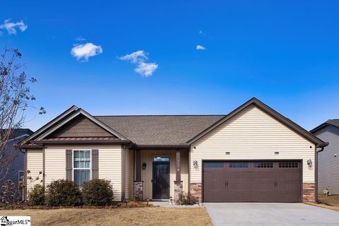 752 Silver Pines Lane sold home in Woods At Pine Ridge, Duncan, SC