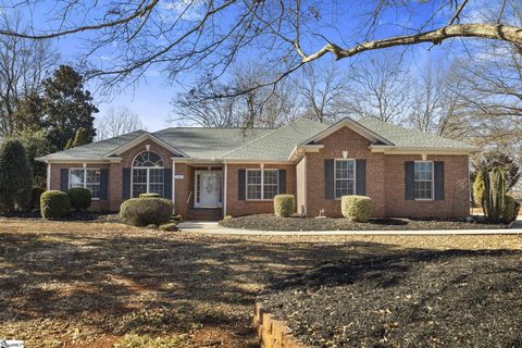 165 Berrys Pond Drive sold home in The Shores, Duncan, SC
