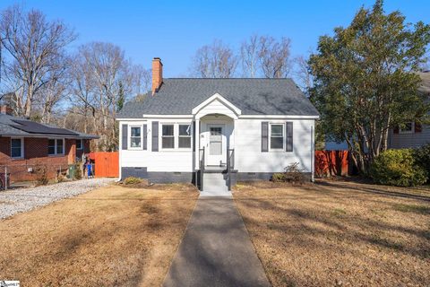 36 Beck Avenue
