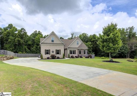 251 Ivy Woods Court sold home in Ridge Water, Fountain Inn, SC