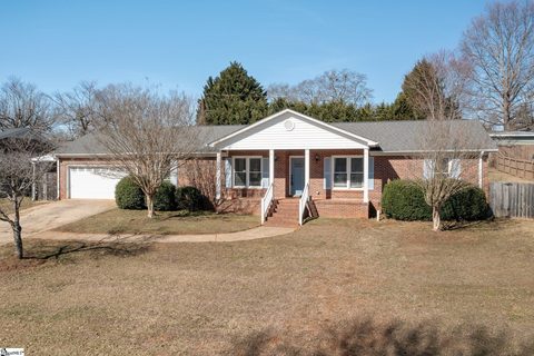 4 Queensbury Drive sold home in Canterbury Hills, Greenville, SC