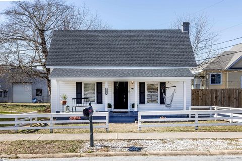 202 Woodside Avenue sold home in Woodside Mill, Fountain Inn, SC