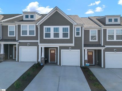 39 Shager Place sold home in Gateway Village, Travelers Rest, SC