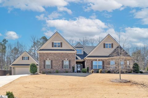 208 Ivy Woods Court sold home in Ridge Water, Fountain Inn, SC