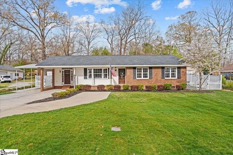 319 Elaine Avenue sold home in Pine Brook, Taylors, SC