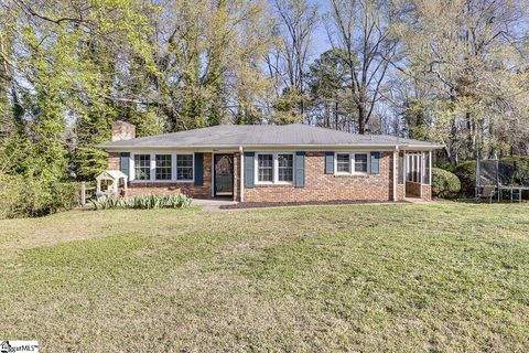 15 Conway Drive sold home in Pleasantburg Forest, Greenville, SC
