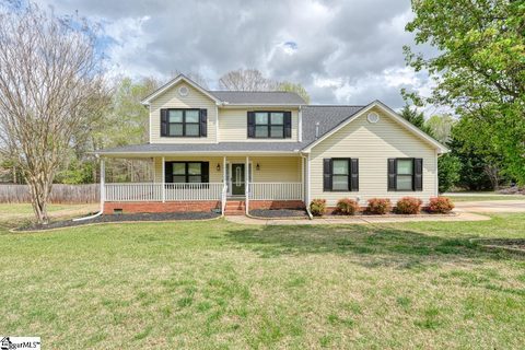200 Corey Way sold home in Edgewood At Paris Mountain, Travelers Rest, SC