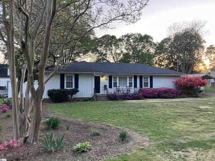 304 Elizabeth Drive sold home in Cherokee Forest, Greenville, SC