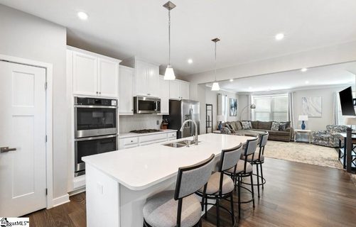 Homes in Market Point Townes, Greenville
