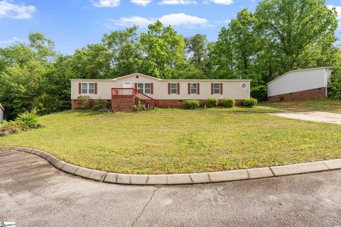 108 Tifton Court sold manufactured home in Walnut Crest, Fountain Inn, SC