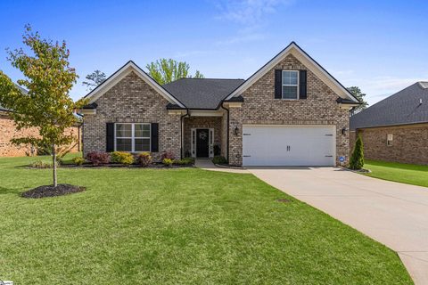 305 Fox Brook Court sold home in Oak Branch Estates, Taylors, SC