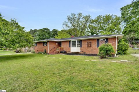 210 Ivy Drive sold home in Greenbrier, Simpsonville, SC