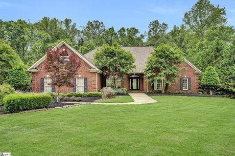881 Inverness Circle active home in Carolina Country Club, Spartanburg, SC