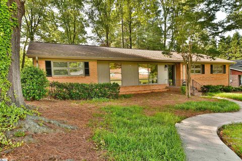200 Lavonne Avenue sold home in Forest Acres, Easley, SC