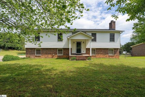 205 Woodfield Drive sold home in Bentwood III, Piedmont, SC