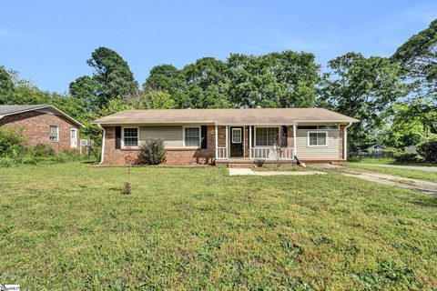 211 Skyline Road sold home in Serene Heights, Greer, SC