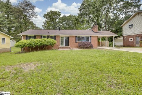 422 Fairmont Drive sold home in South Forest Estates, Greenville, SC